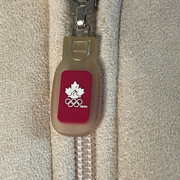 Vintage Hudson’s Bay 2006 Olympic Faux Suede Sherpa Hoodie - Large - Picture 5 of 9